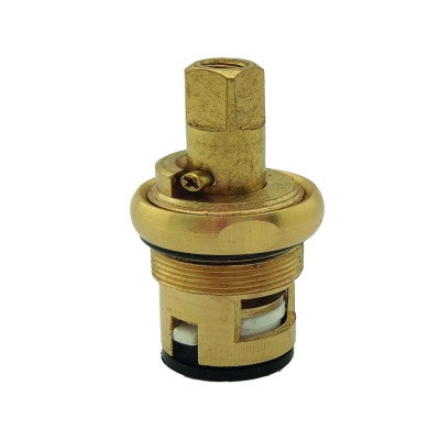 Смеситель кранбукса керамическая GLAUF UFX-2138 (8х24, 180, 1/2, 2 резьбы)