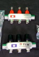 Коллектор TIM d25 КDS5003 квадратная форма, нержавейка d25 с расходомерами на  3 выхода